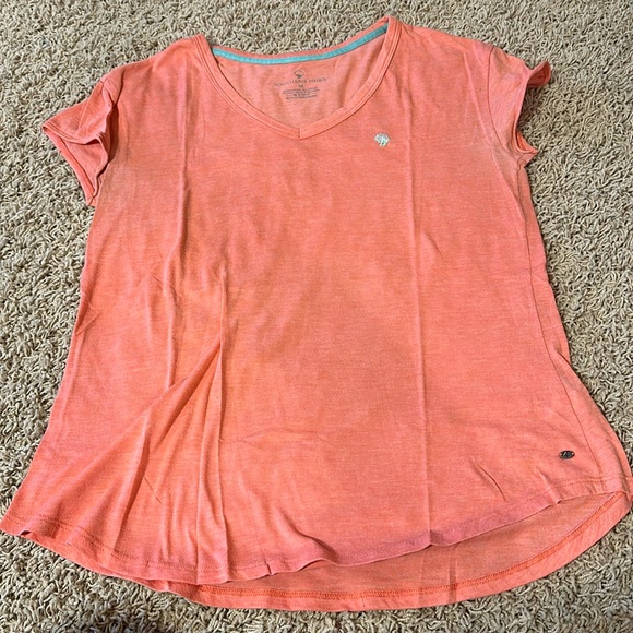 ❤️ Southern Shirt Company V-Neck T-shirt - Picture 1 of 5